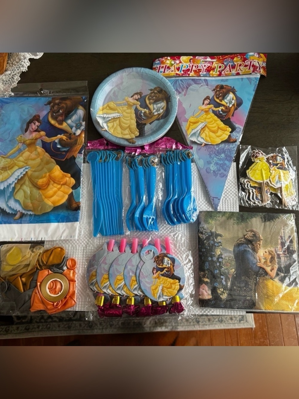 Lot of 3 Beauty and The Beast Party Set for 30 people New - Picture 1 of 6